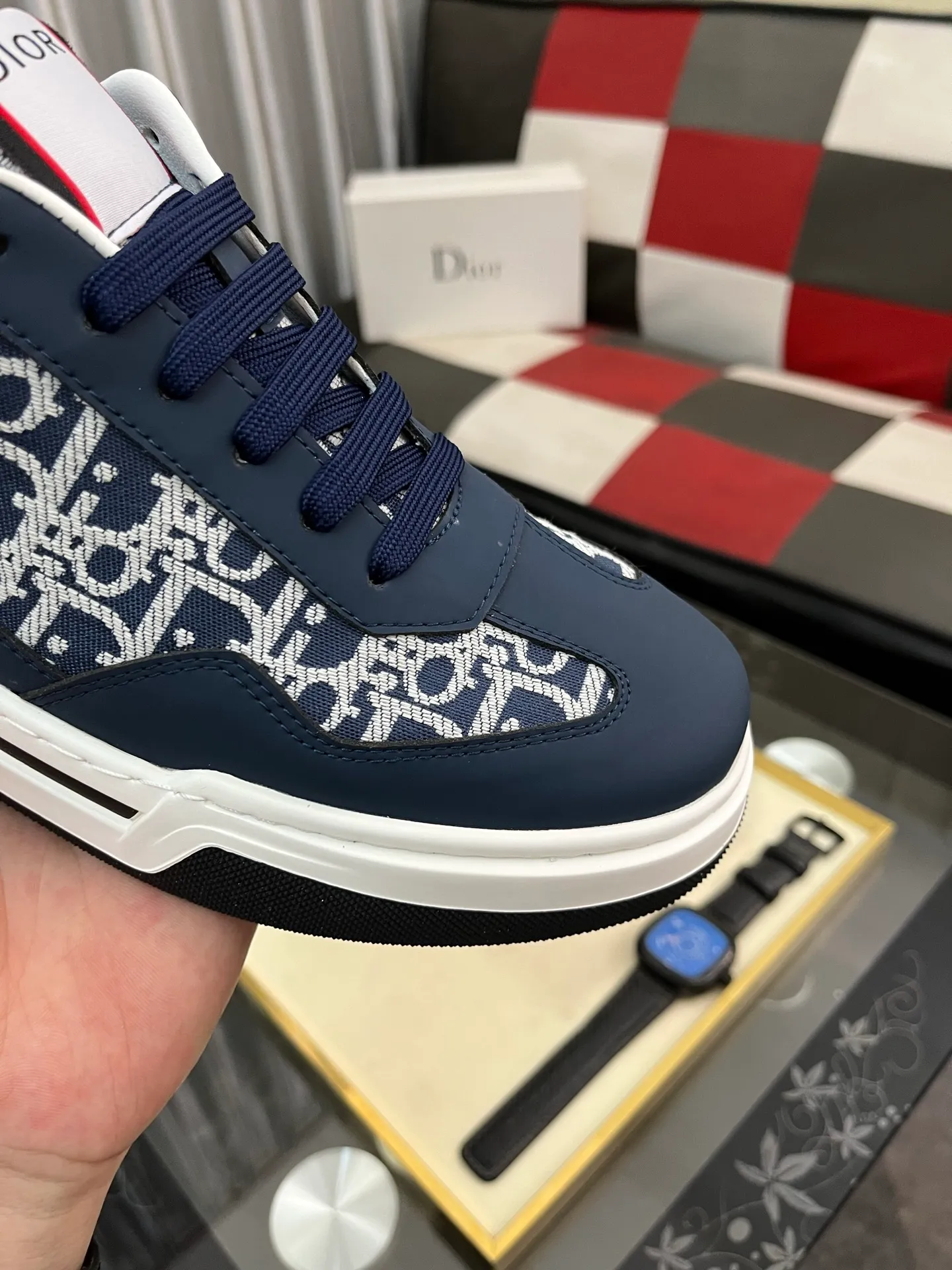 Men's men's shoes 💰420⌚️⌚️[Dior] 25ss new product B01 moral training shoes. The toe size design is a bit wider. The upper foot comfort is perfect. The threads are beautiful. Perfectly adaptable to trousers. Decorated with various classic details. Ideal for daily styling. Can be matched with various casual items to create exquisite looks. Fabric: First layer cowhide/lining sheepskin TPU original outsole Code number: 38-443️⃣Colors available